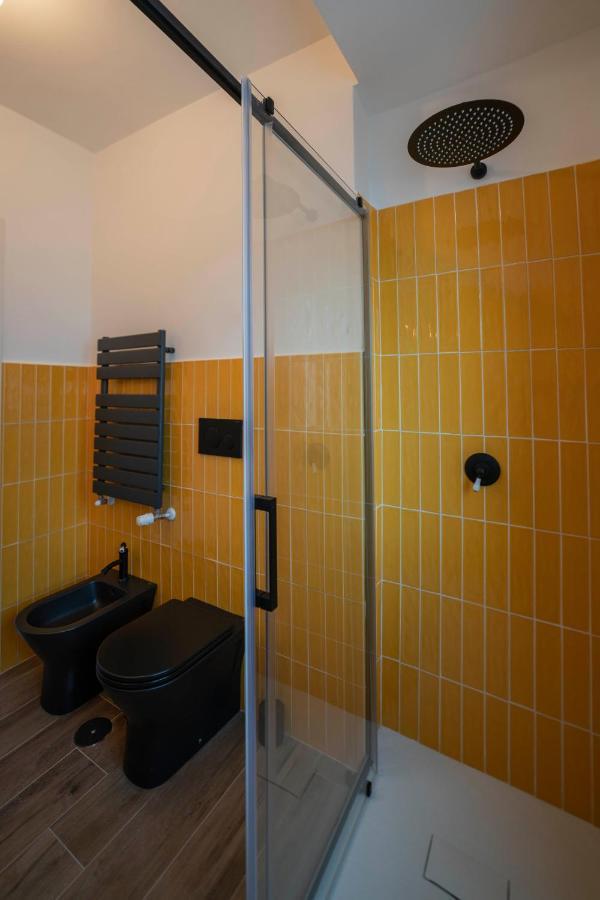 Vintage Cipro Apartment Rom